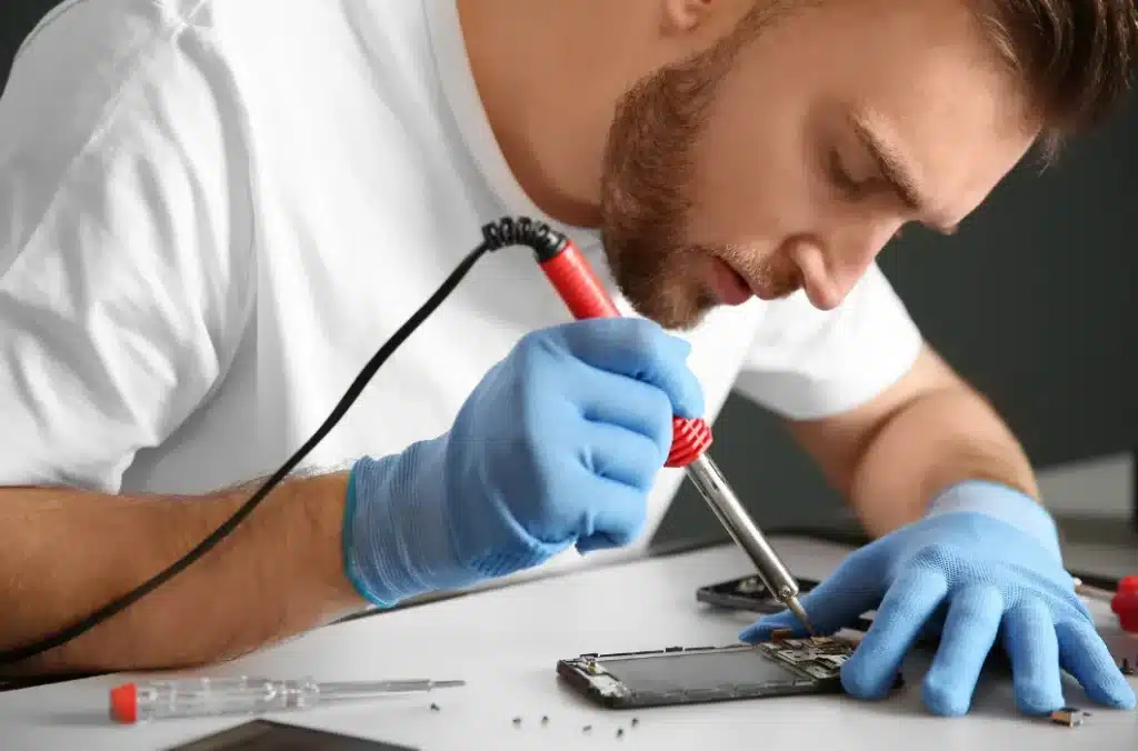 Formación Complementaria en Mantenimiento y Reparación de Dispositivos Móviles 5